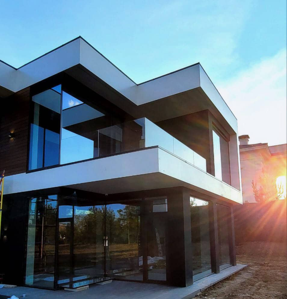 Остекление частного дома КП "Агаларов Эстейт"